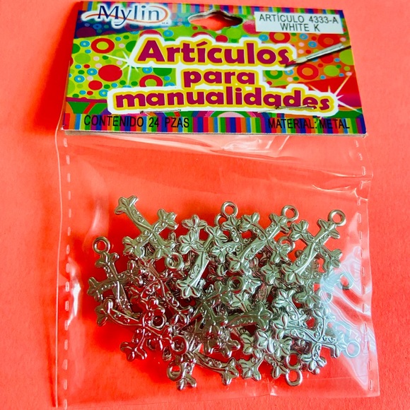 NWT. Pack of 24 silver metal cross charm for arts and crafts - Picture 7 of 7